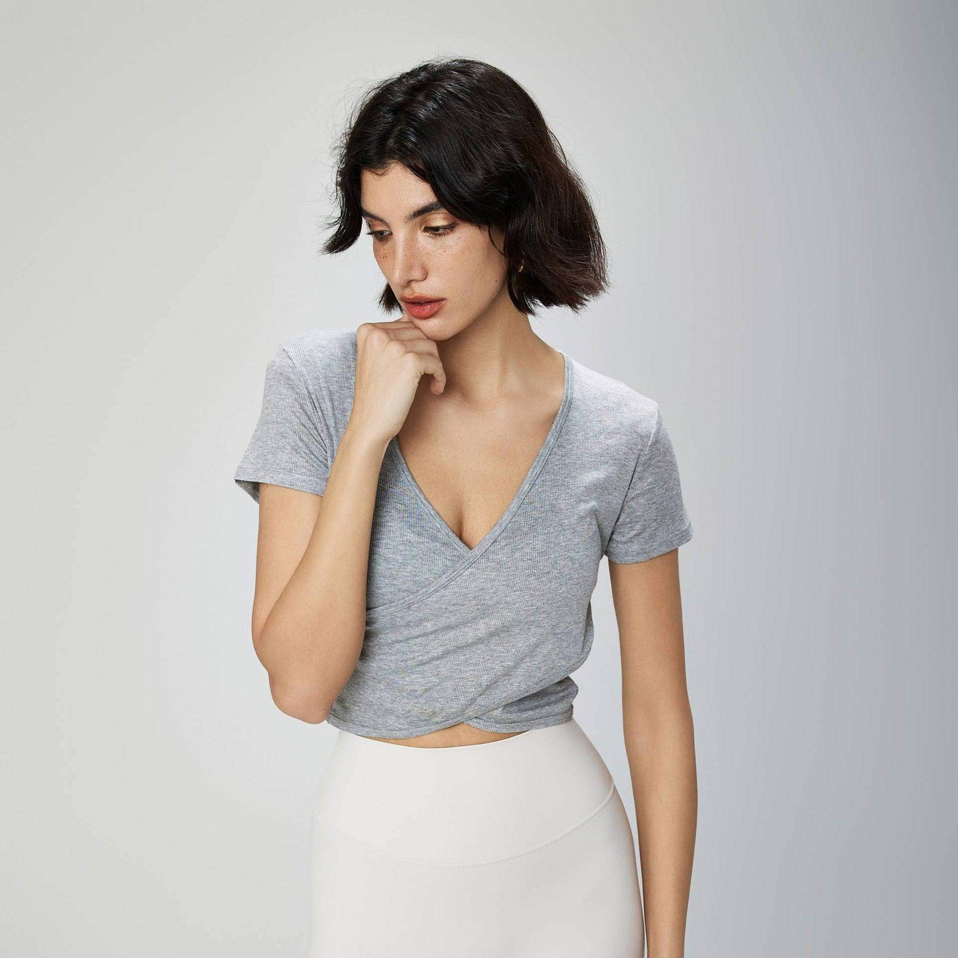 V-Neck Cropped Short Sleeve Sports Top