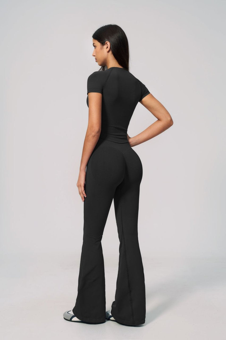 Woman Quick-Drying Flare Leggings