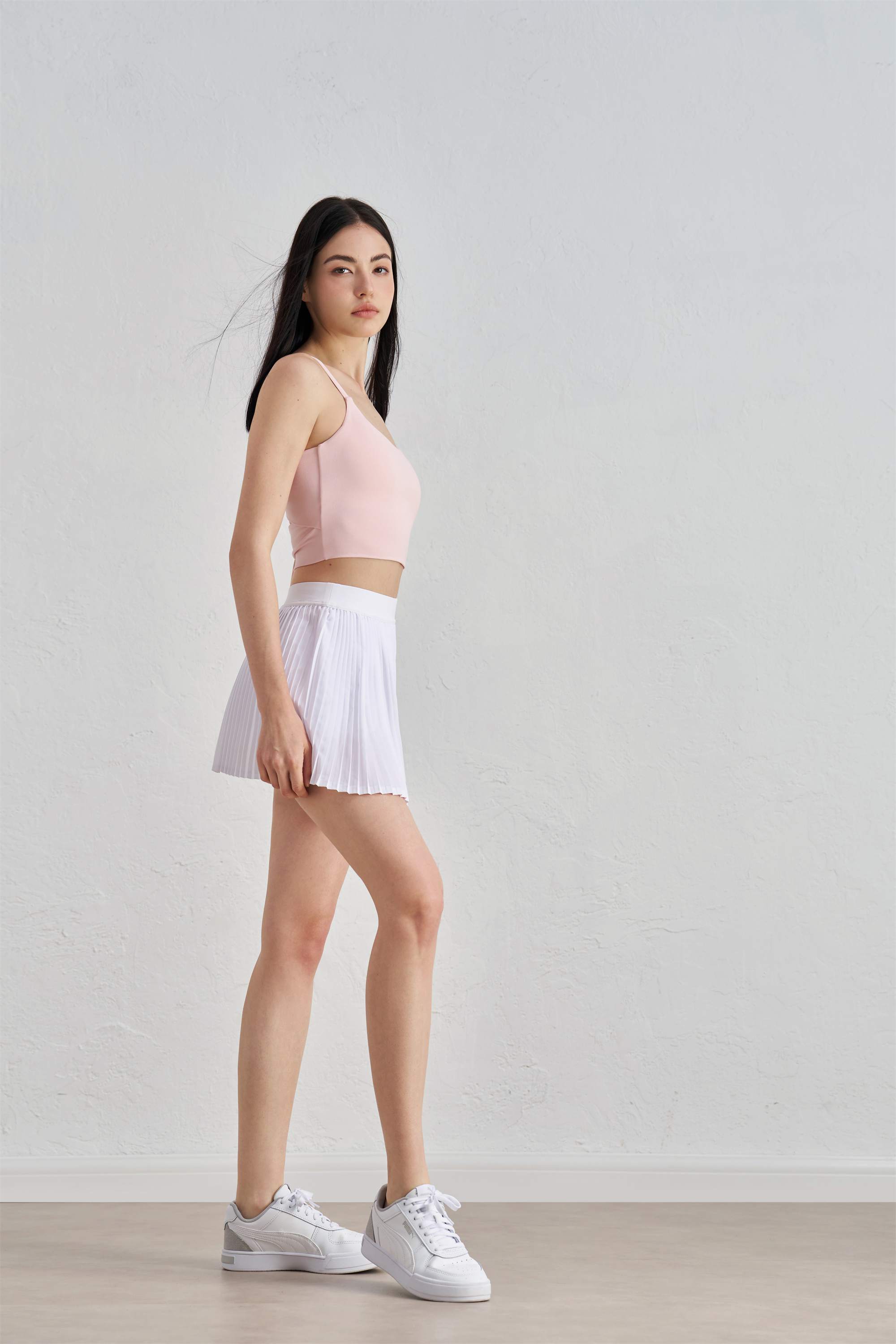 Twist-Back Strappy Sports Bra