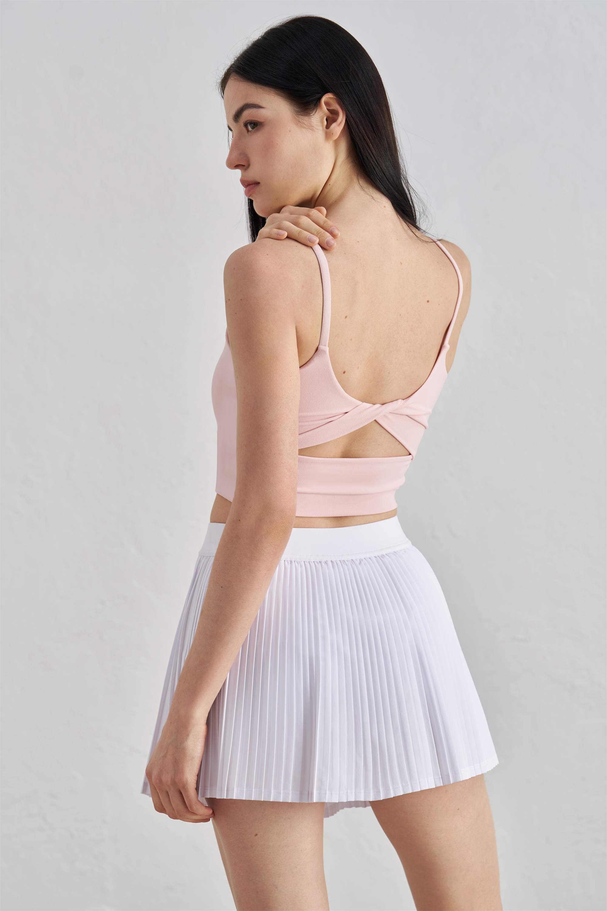 Twist-Back Strappy Sports Bra