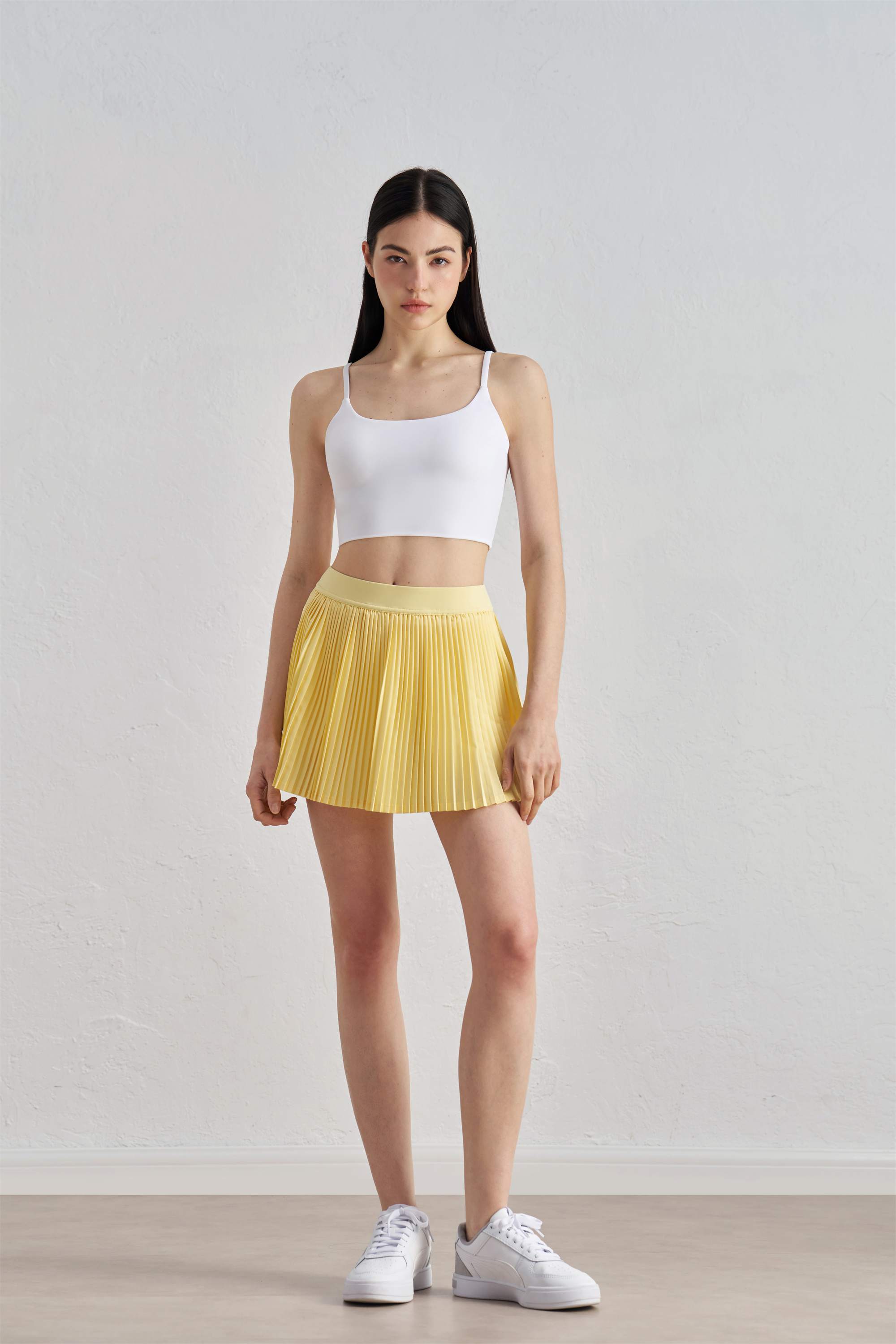 Twist-Back Strappy Sports Bra