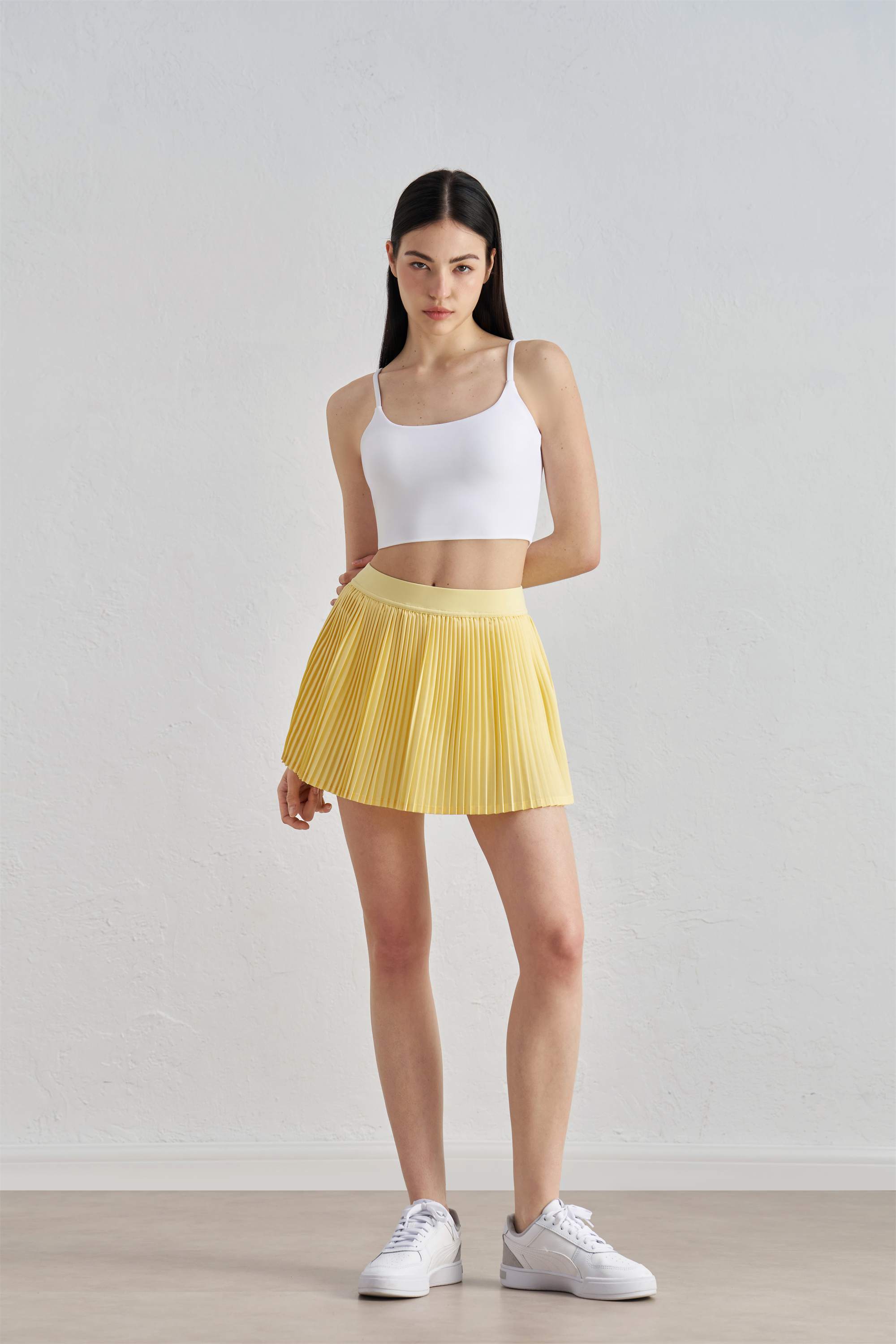 Twist-Back Strappy Sports Bra