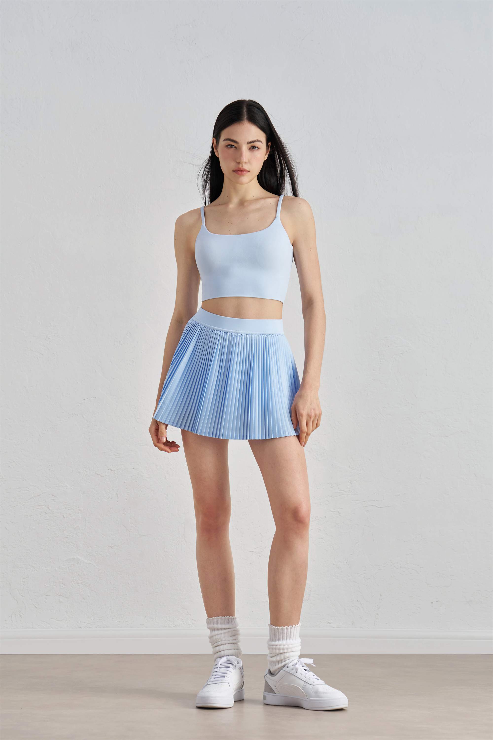 Twist-Back Strappy Sports Bra