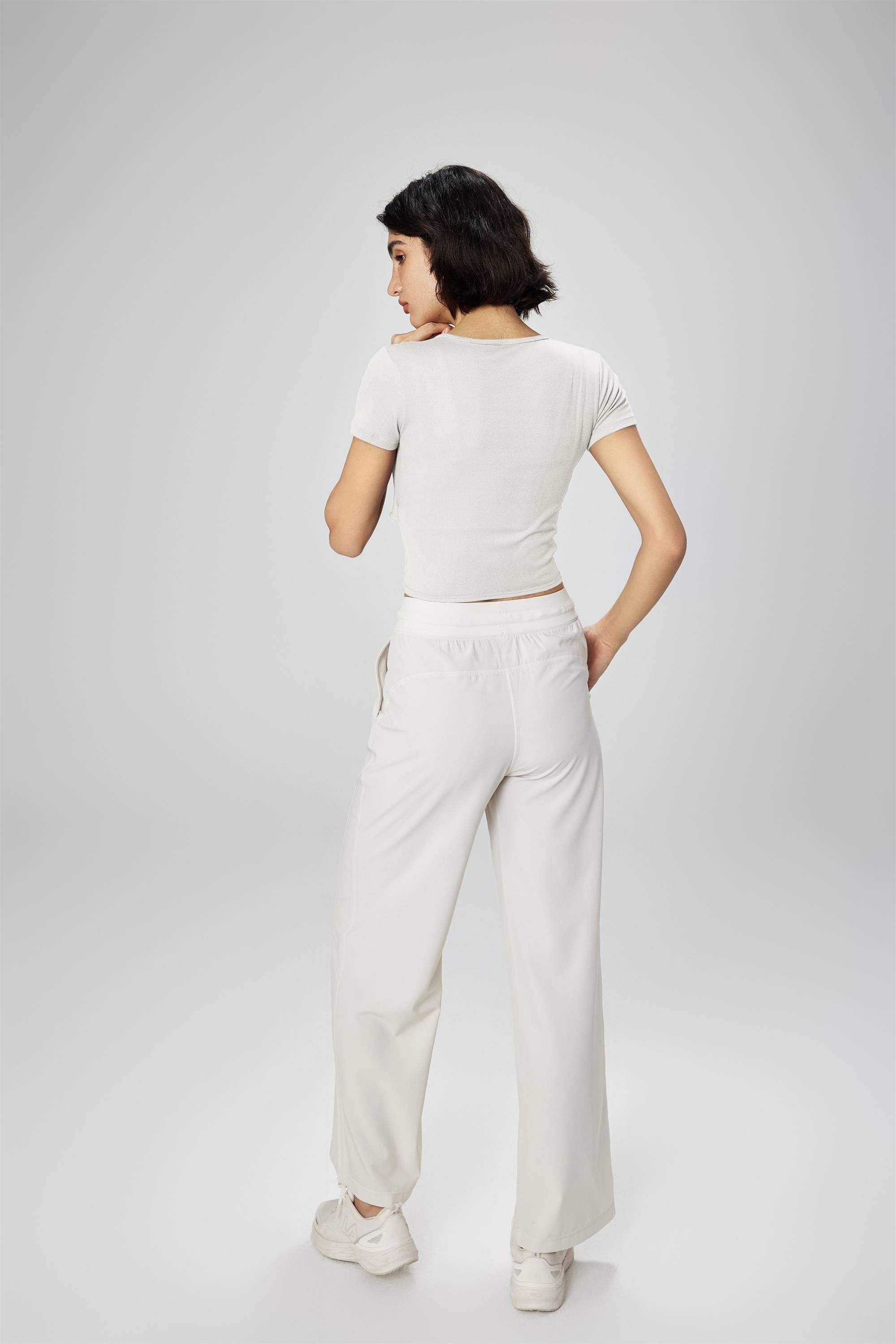 V-Neck Cropped Short Sleeve Sports Top